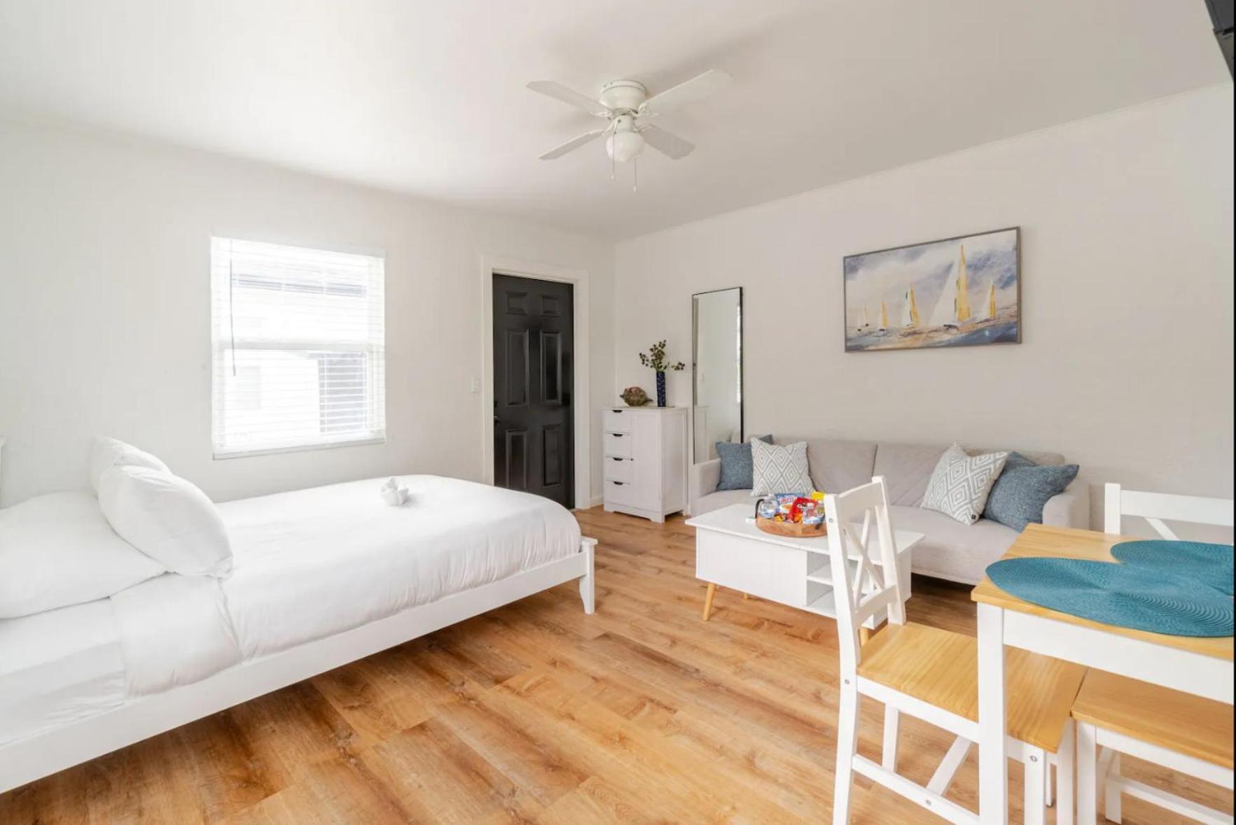 Готель West Palm Beach Escape Екстер'єр фото