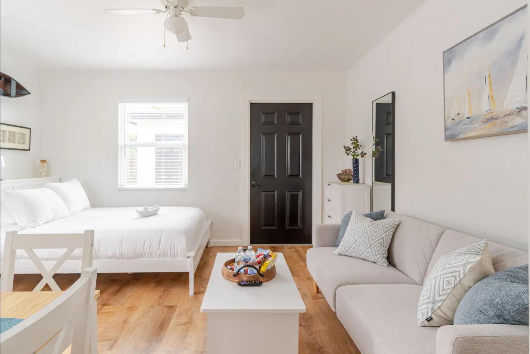 Готель West Palm Beach Escape Екстер'єр фото